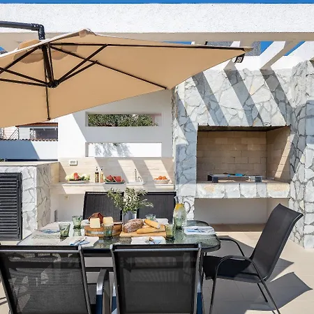 Luxury Balaton With Private Pool Apartment