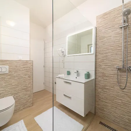 Luxury Balaton With Private Pool Apartment *